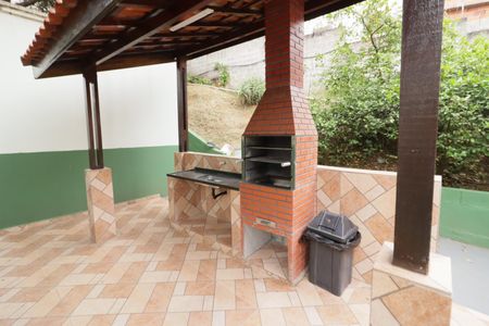 Apartamento para alugar com 44m², 2 quartos e 1 vagaÁrea comum - Churrasqueira