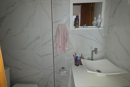 Apartamento para alugar com 61m², 2 quartos e 1 vaga Apartamento para alugar com 61m², 2 quartos e 1 vagaBanheiro da Suíte 1