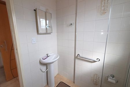Apartamento para alugar com 61m², 2 quartos e 1 vaga Apartamento para alugar com 61m², 2 quartos e 1 vagaBanheiro