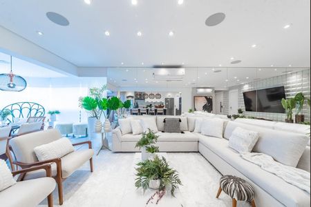 Apartamento para alugar com 184m², 3 quartos e 3 vagas Apartamento para alugar com 184m², 3 quartos e 3 vagasSala