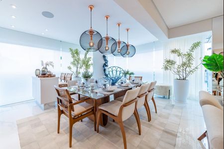 Apartamento para alugar com 184m², 3 quartos e 3 vagas Apartamento para alugar com 184m², 3 quartos e 3 vagasSala de jantar