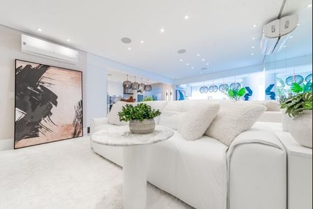 Apartamento para alugar com 184m², 3 quartos e 3 vagas Apartamento para alugar com 184m², 3 quartos e 3 vagasSala