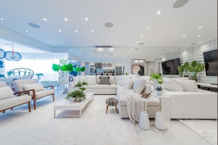 Apartamento para alugar com 184m², 3 quartos e 3 vagas Apartamento para alugar com 184m², 3 quartos e 3 vagasSala