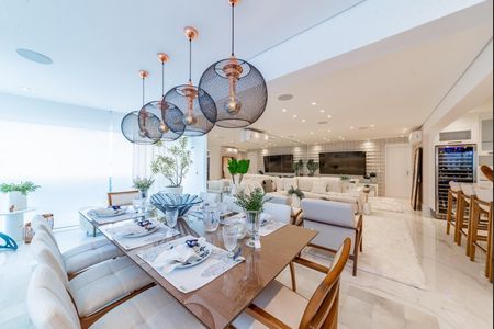 Apartamento para alugar com 184m², 3 quartos e 3 vagas Apartamento para alugar com 184m², 3 quartos e 3 vagasSala de jantar