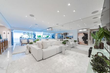 Apartamento para alugar com 184m², 3 quartos e 3 vagas Apartamento para alugar com 184m², 3 quartos e 3 vagasSala