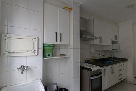 Apartamento à venda com 56m², 2 quartos e 1 vaga Apartamento à venda com 56m², 2 quartos e 1 vagaCozinha e Área de Serviço