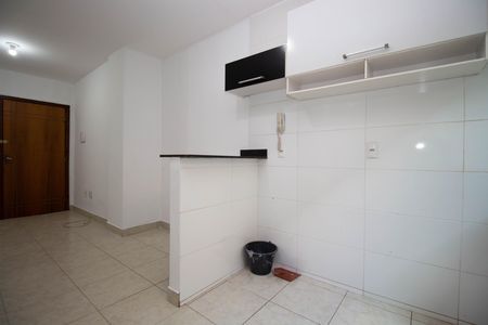 Apartamento para alugar com 40m², 2 quartos e sem vaga Apartamento para alugar com 40m², 2 quartos e sem vagaCozinha e Área de Serviço