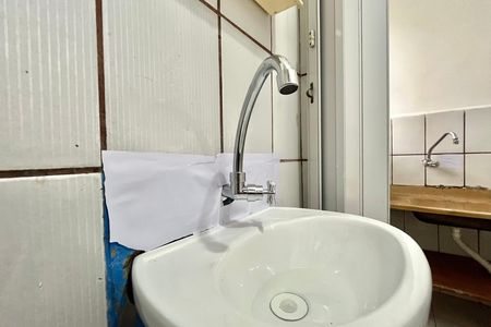 Casa para alugar com 26m², 1 quarto e sem vaga Casa para alugar com 26m², 1 quarto e sem vagaBanheiro
