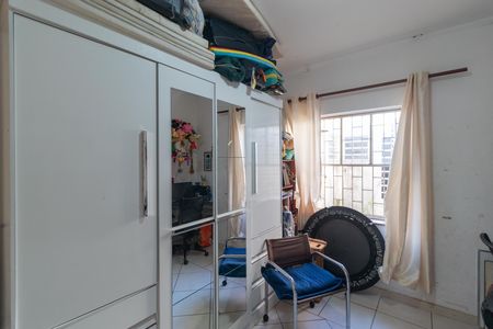 Casa à venda com 360m², 3 quartos e 2 vagas Casa à venda com 360m², 3 quartos e 2 vagasQuarto 01