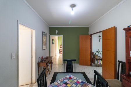 Casa à venda com 360m², 3 quartos e 2 vagas Casa à venda com 360m², 3 quartos e 2 vagasSalas