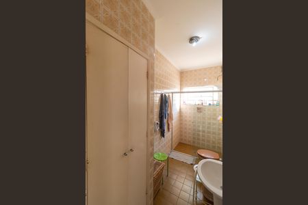 Casa à venda com 360m², 3 quartos e 2 vagas Casa à venda com 360m², 3 quartos e 2 vagasBanheiro