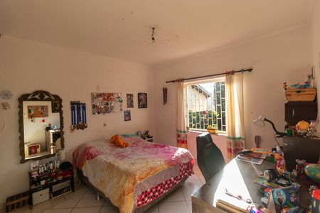 Casa à venda com 360m², 3 quartos e 2 vagas Casa à venda com 360m², 3 quartos e 2 vagasQuarto 02