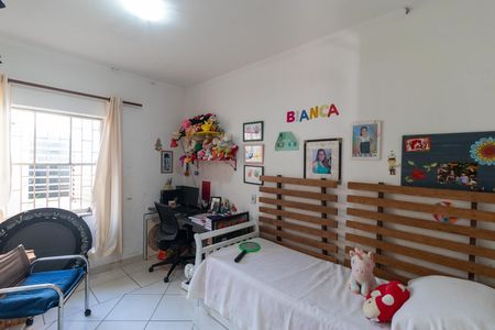 Casa à venda com 360m², 3 quartos e 2 vagas Casa à venda com 360m², 3 quartos e 2 vagasQuarto 01