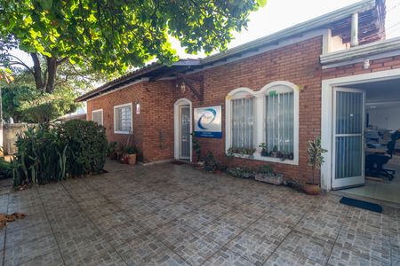 Casa à venda com 360m², 3 quartos e 2 vagas Casa à venda com 360m², 3 quartos e 2 vagasGaragem