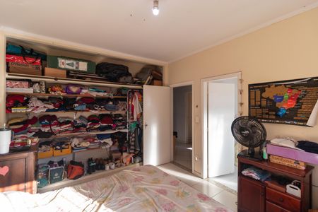 Casa à venda com 360m², 3 quartos e 2 vagas Casa à venda com 360m², 3 quartos e 2 vagasSuíte