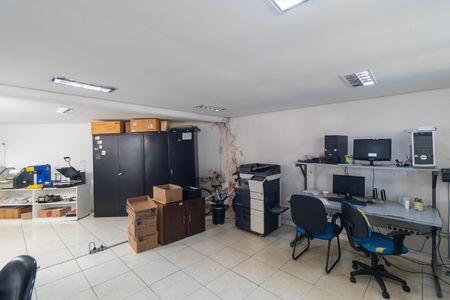 Casa à venda com 360m², 3 quartos e 2 vagas Casa à venda com 360m², 3 quartos e 2 vagasEscritório anexo