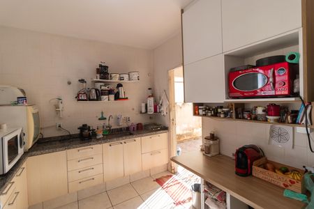 Casa à venda com 360m², 3 quartos e 2 vagas Casa à venda com 360m², 3 quartos e 2 vagasCozinha