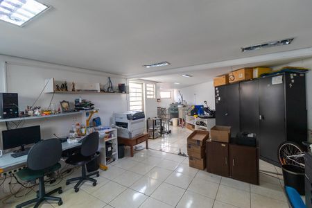 Casa à venda com 360m², 3 quartos e 2 vagas Casa à venda com 360m², 3 quartos e 2 vagasEscritório anexo