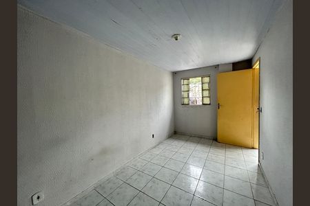 Quarto de casa para alugar com 1 quarto, 34m² em Vila Valqueire, Rio de Janeiro