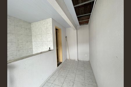 Sala de casa para alugar com 1 quarto, 34m² em Vila Valqueire, Rio de Janeiro