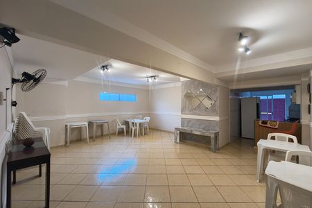 Apartamento para alugar com 74m², 2 quartos e sem vaga Apartamento para alugar com 74m², 2 quartos e sem vagaÁrea comum - Salão de festas
