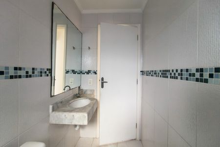 Banheiro de apartamento para alugar com 2 quartos, 74m² em Canto do Forte, Praia Grande
