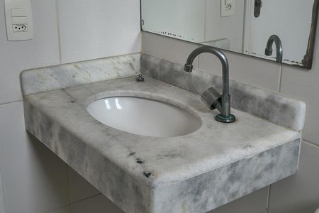Apartamento para alugar com 74m², 2 quartos e sem vaga Apartamento para alugar com 74m², 2 quartos e sem vagaBanheiro da Suíte