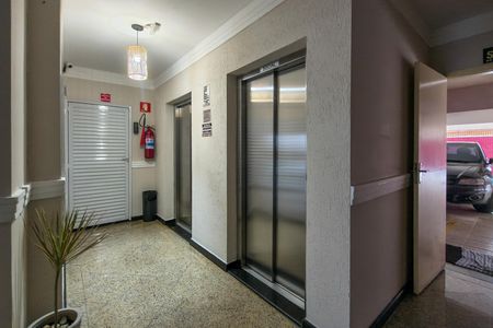 Apartamento para alugar com 74m², 2 quartos e sem vaga Apartamento para alugar com 74m², 2 quartos e sem vagaHall de entrada