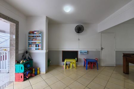 Apartamento para alugar com 74m², 2 quartos e sem vaga Apartamento para alugar com 74m², 2 quartos e sem vagaSalão de jogos