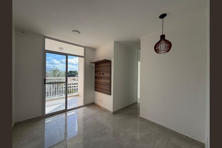 Sala de apartamento para alugar com 2 quartos, 60m² em Anil, Rio de Janeiro