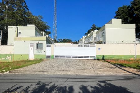 Casa de condomínio para alugar com 90m², 3 quartos e 2 vagas Casa de condomínio para alugar com 90m², 3 quartos e 2 vagasFachada Condomínio