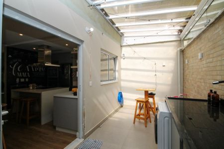Casa de condomínio para alugar com 90m², 3 quartos e 2 vagas Casa de condomínio para alugar com 90m², 3 quartos e 2 vagasQuintal