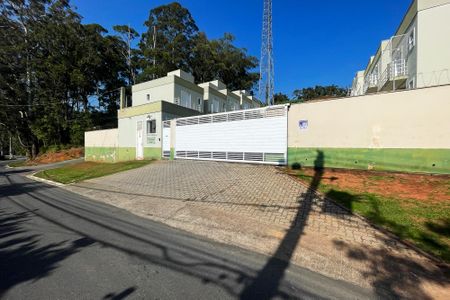 Casa de condomínio para alugar com 90m², 3 quartos e 2 vagas Casa de condomínio para alugar com 90m², 3 quartos e 2 vagasFachada Condomínio