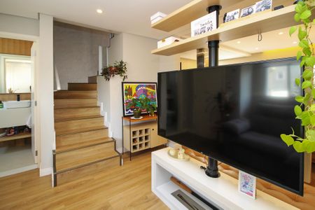 Casa de condomínio para alugar com 90m², 3 quartos e 2 vagas Casa de condomínio para alugar com 90m², 3 quartos e 2 vagasSala de TV