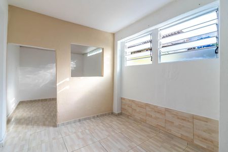 Sala e Cozinha de casa para alugar com 1 quarto, 40m² em Vila Pita, São Paulo