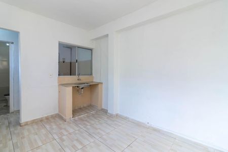Sala e Cozinha de casa para alugar com 1 quarto, 40m² em Vila Pita, São Paulo