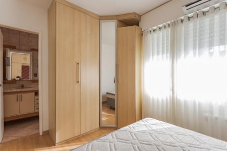 Suíte de apartamento à venda com 1 quarto, 40m² em Passo D’areia, Porto Alegre