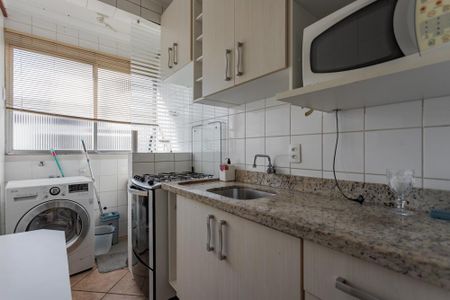 Cozinha e Área de Serviço de apartamento à venda com 1 quarto, 40m² em Passo D’areia, Porto Alegre
