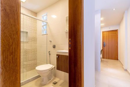 Banheiro de apartamento à venda com 1 quarto, 46m² em Copacabana, Rio de Janeiro