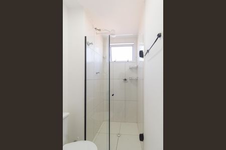 Banheiro de apartamento para alugar com 1 quarto, 27m² em Chacara Santa Lucia, Carapicuíba
