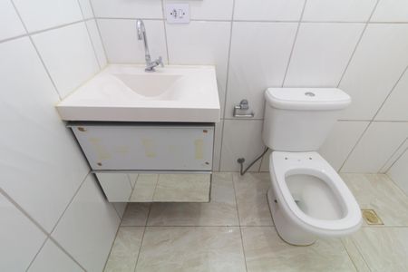 Banheiro de apartamento para alugar com 2 quartos, 45m² em Conjunto Habitacional Barro Branco Ii, São Paulo