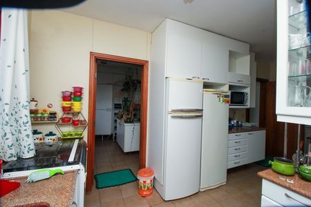 Apartamento à venda com 173m², 3 quartos e 2 vagas Apartamento à venda com 173m², 3 quartos e 2 vagasCozinha