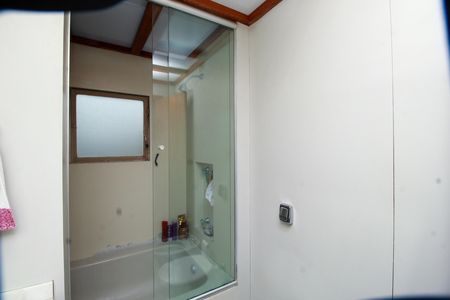 Apartamento à venda com 173m², 3 quartos e 2 vagas Apartamento à venda com 173m², 3 quartos e 2 vagasBanheiro da Suíte