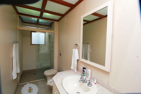 Apartamento à venda com 173m², 3 quartos e 2 vagas Apartamento à venda com 173m², 3 quartos e 2 vagasBanheiro Social