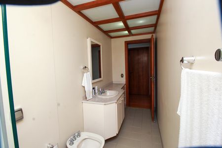 Apartamento à venda com 173m², 3 quartos e 2 vagas Apartamento à venda com 173m², 3 quartos e 2 vagasBanheiro Social