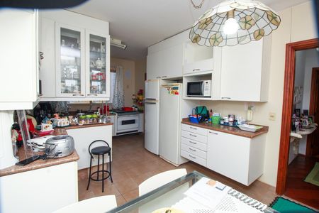 Apartamento à venda com 173m², 3 quartos e 2 vagas Apartamento à venda com 173m², 3 quartos e 2 vagasCozinha