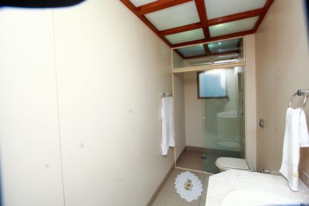 Apartamento à venda com 173m², 3 quartos e 2 vagas Apartamento à venda com 173m², 3 quartos e 2 vagasBanheiro Social