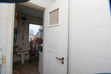 Apartamento à venda com 173m², 3 quartos e 2 vagas Apartamento à venda com 173m², 3 quartos e 2 vagasBanheiro de serviço