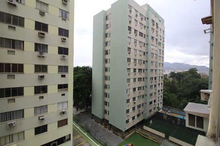 Vista da Sala de apartamento para alugar com 2 quartos, 62m² em Tanque, Rio de Janeiro