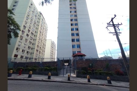 Fachada de apartamento para alugar com 2 quartos, 62m² em Tanque, Rio de Janeiro